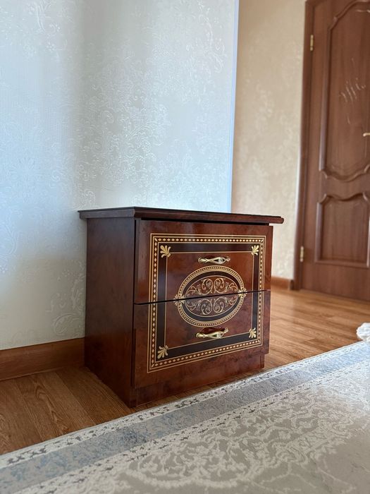 Продаю российский спальный гарнитур