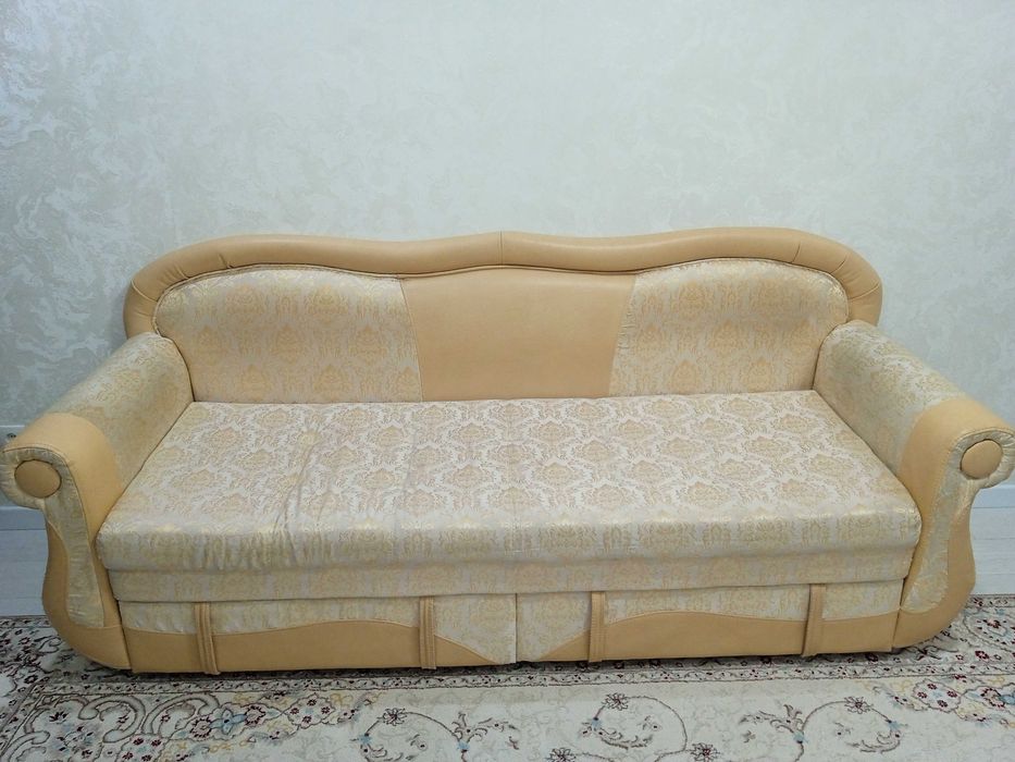 Диван тахта для гостиной