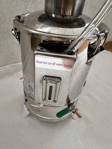 Дистиллятор воды мощностью в 10 литр в час 380 Вт