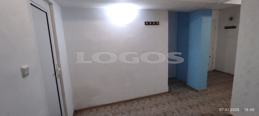 Офис в Варна-Колхозен пазар площ 43 цена 260