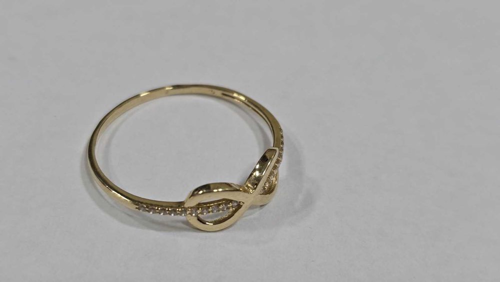 Златен дамски пръстен 14к