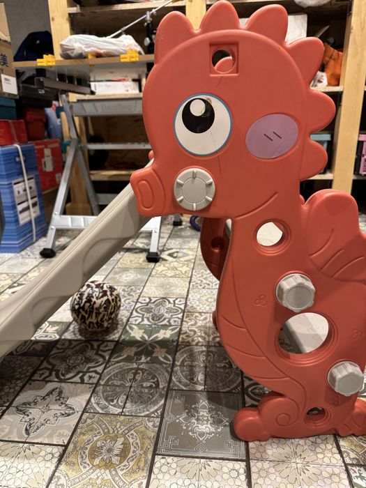 Горка и качели