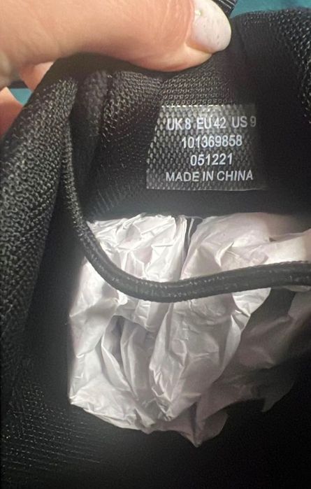 Adidași Asos negri,matimea  42, preț 85 lei