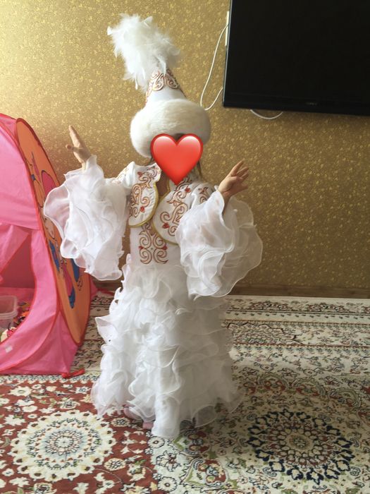 Продам национальный костюм на девочку