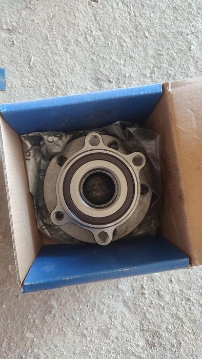 Подшибник ступичный Volkswagen Jetta 5.