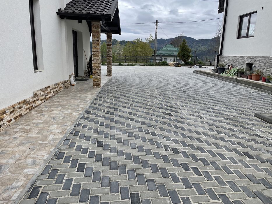 Montaj pavele Brasov de la 50 lei/mp | Borduri | Pavaj curti