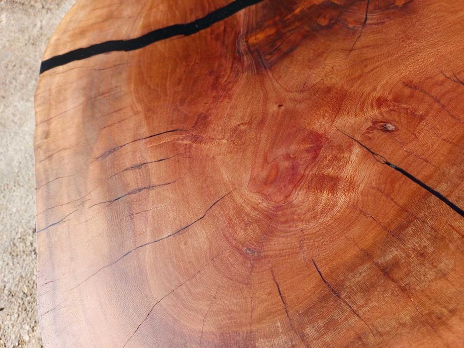 Плот за трапезна маса от чинар със смола