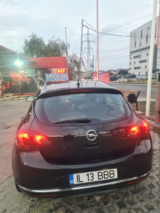 Vând / Schimb Opel Astra J 1.4 Turbo 2014 Facelift