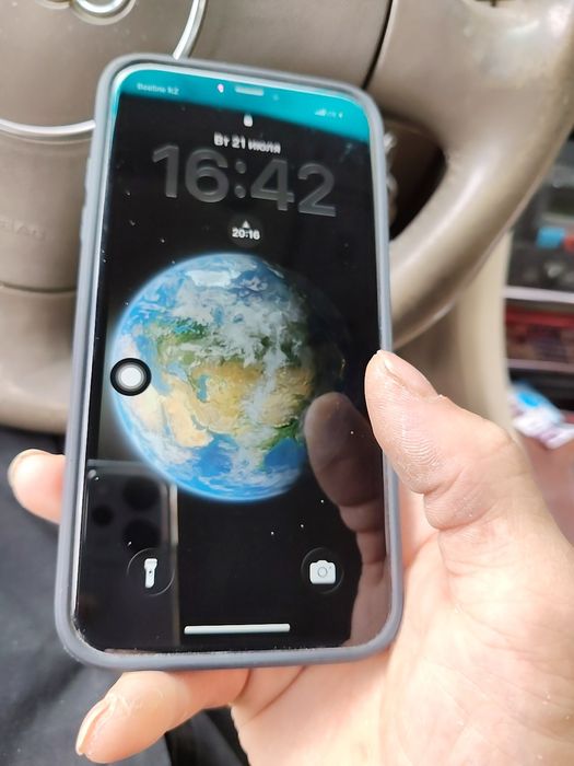 Iphone 11 сатылады