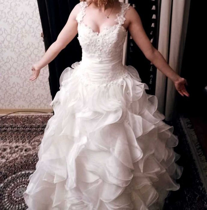 Платья свадебные новые на продажу 600000 за платье