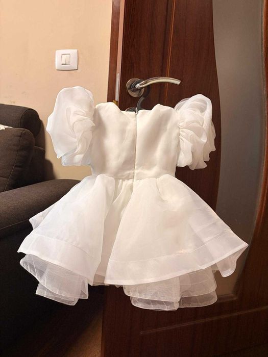 Rochia alba elegantă marime 86