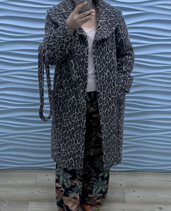 Куртки пуховики.