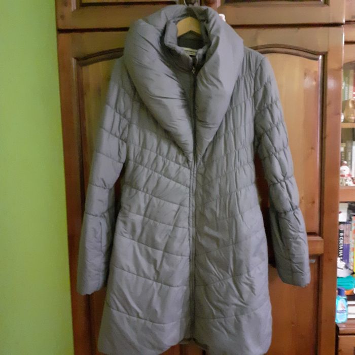 Дамска зимна грейка с шал яка, номер 48! Топла и лека с 2 джоба с цип.