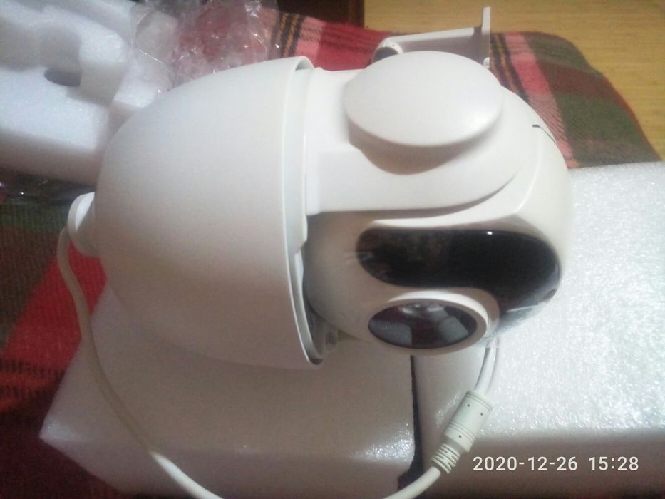 Продавам две POE IP PTZ HD камери