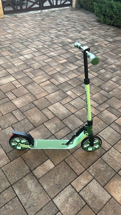 Trotineta verde