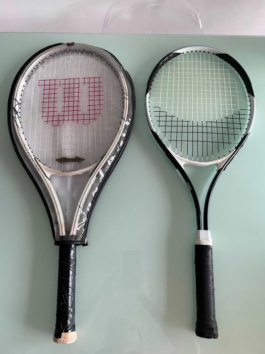 Vand racheta tenis Wilson, cu rama din titan si husa, plus bonus: racheta tenis Artengo