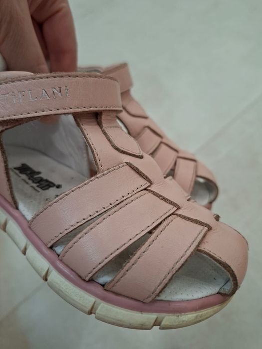 Сандалии Tiflani