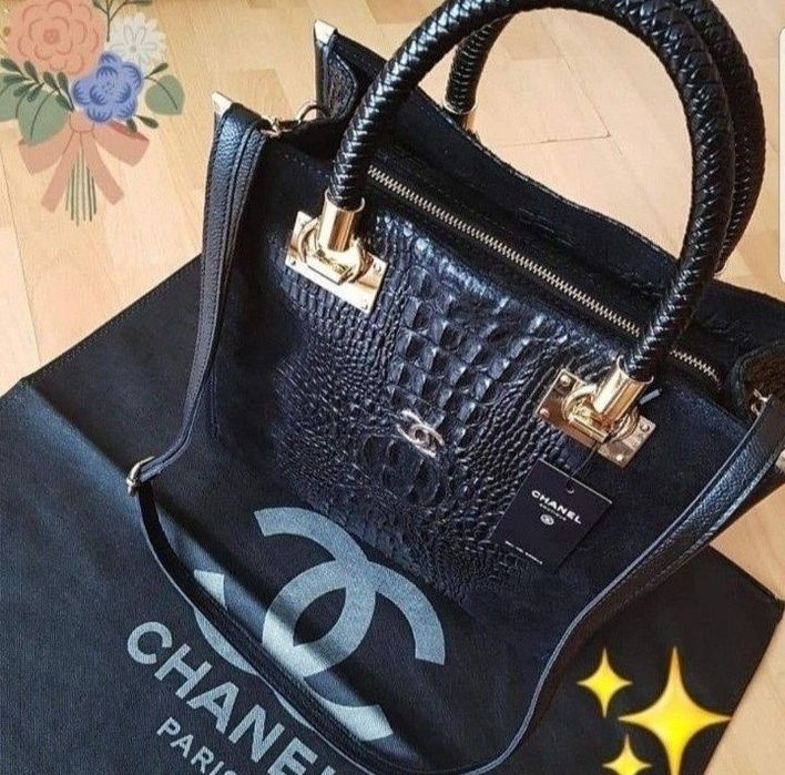 Geanta piele naturala, insertii model croco,logo metalic auriu,saculet