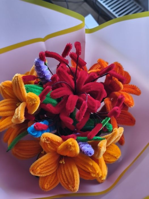 Buchet Floral din sarma plusata