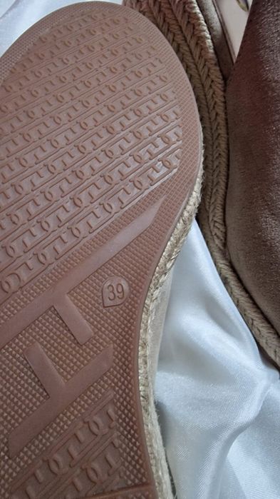 Продам обувь новую