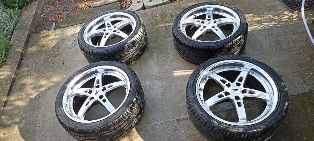 Set jante cu anvelope vara 235x40xZR18 gama VAG 5x112