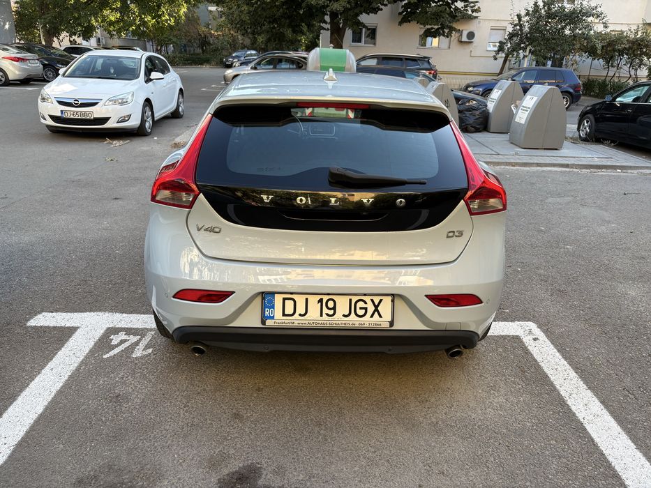 VOLVO V40 2013 — imagine 4