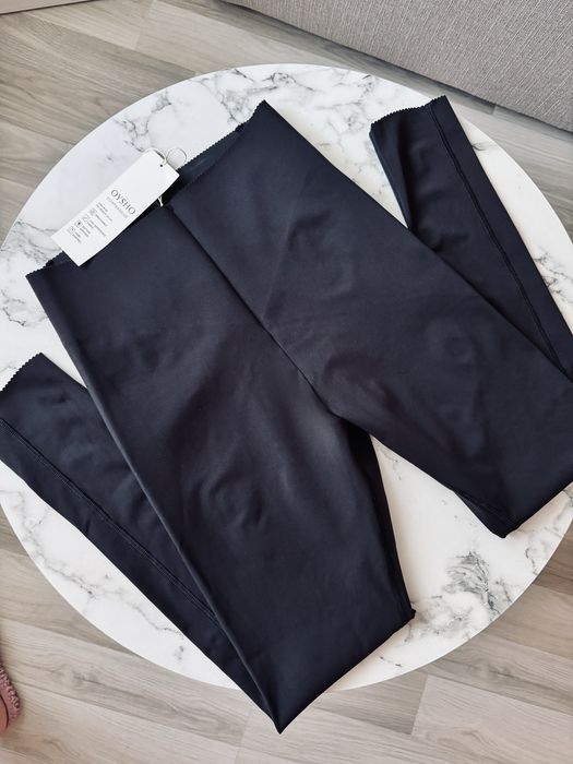 Colanti oysho extra compressive raise up S Chisoda •