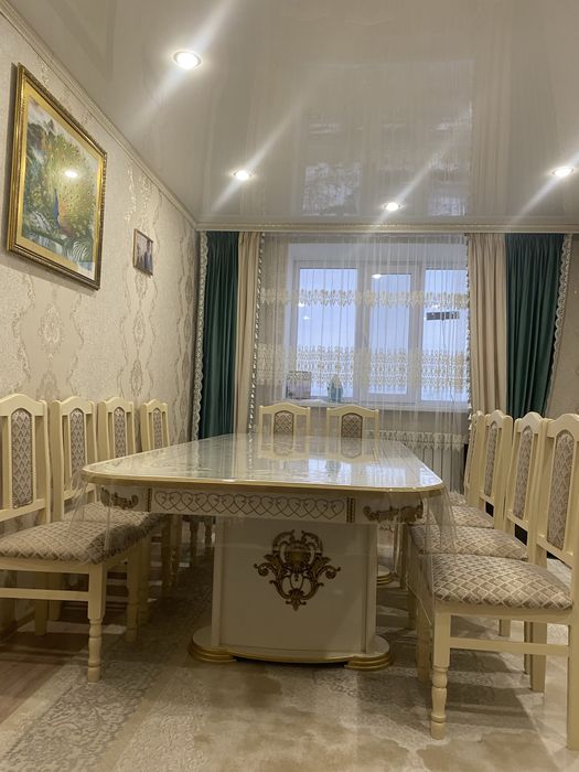 Продам большой стол