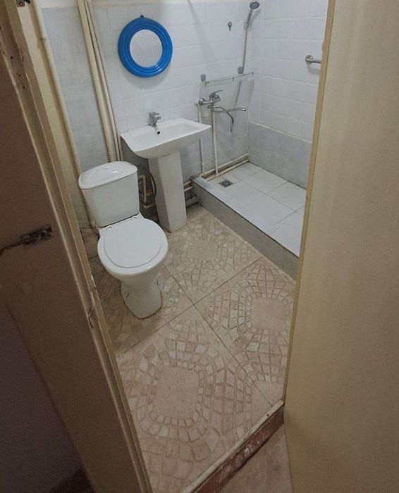 1 хонали сотилади 4 этаж Кора камиш 1/4