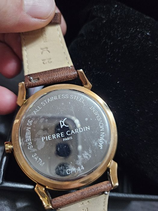 Часовник  Pierre Cardin   оригинален