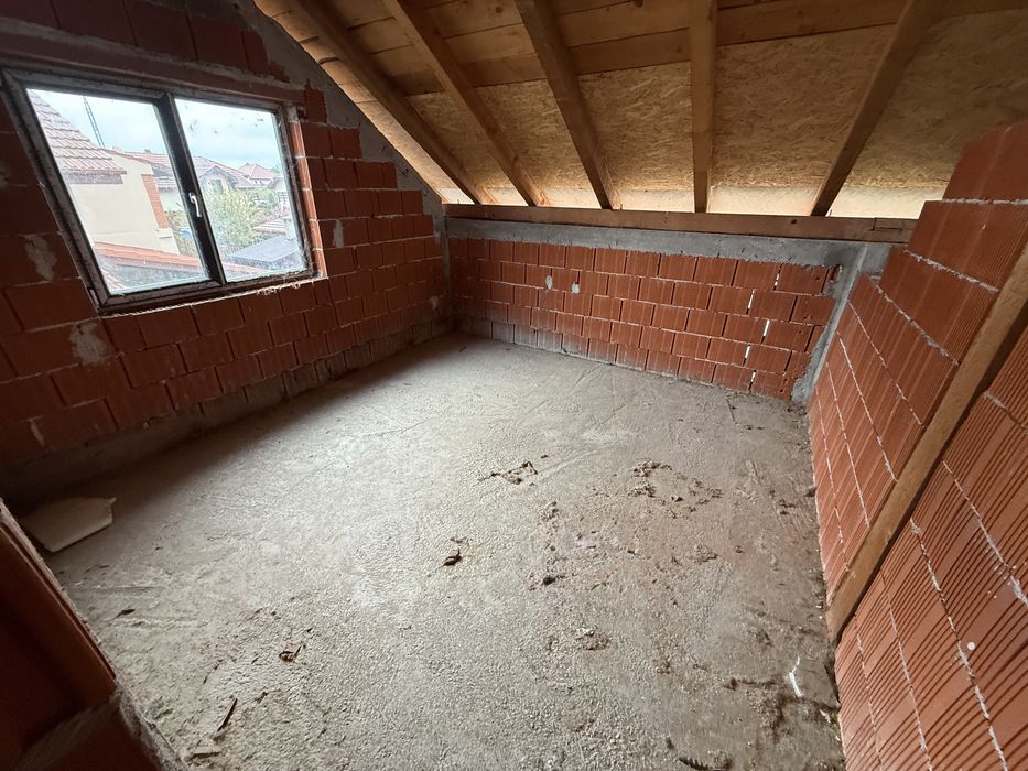 Ofer spre vanzare Casa in Rosu / Cartier Prietenia / Str.Gheorghe Baritiu