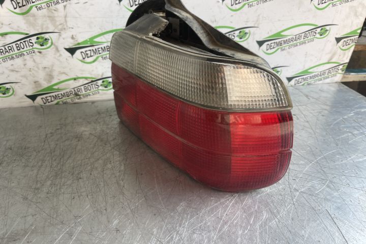 Lampa / Tripla stop dreapta pe aripa 9402925 / 9 402 925 BMW Seria 3