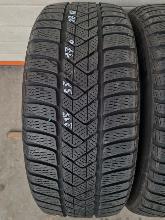 Зимни гуми 2 броя PIRELLI SottoZero3 215 55 R17 дот 2818