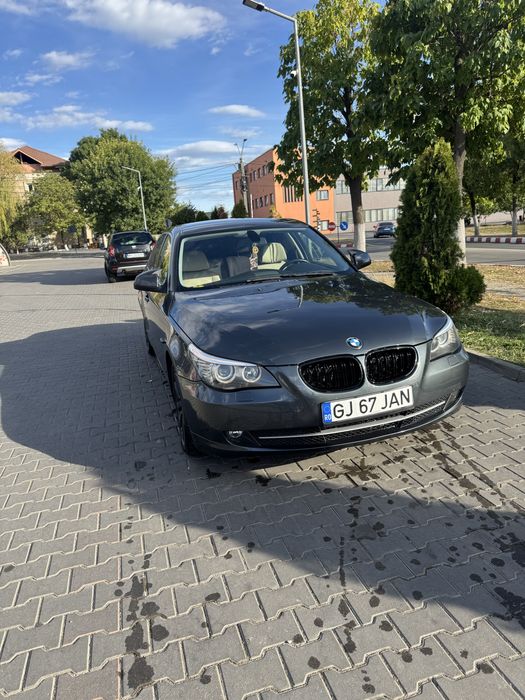 BMW Seria 5 2010 — imagine 2