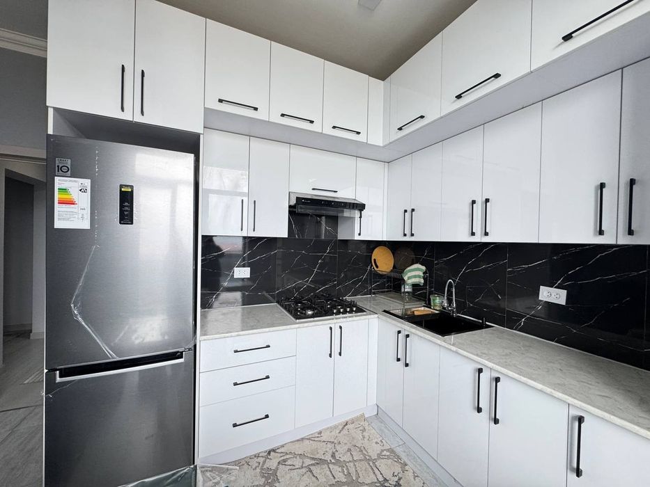 3 xonali lux  kvartira ijaraga beriladi