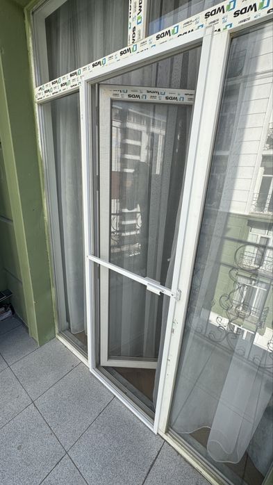 Москитные сетки на окна и двери