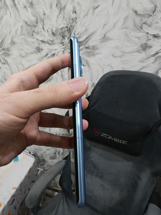 OnePlus 12r Продаю