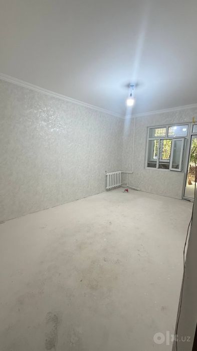 Продаю квартиру Яшнабадский р-он Ташсельмаш 1-ком 1-этаж 4-этажный Дом