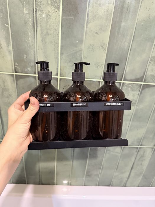 Дозатор настенный новый