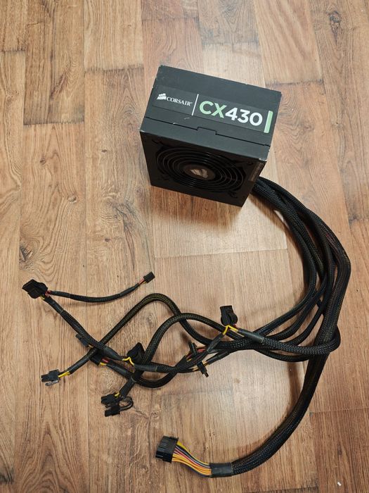 Vand sursa Corsair CX430