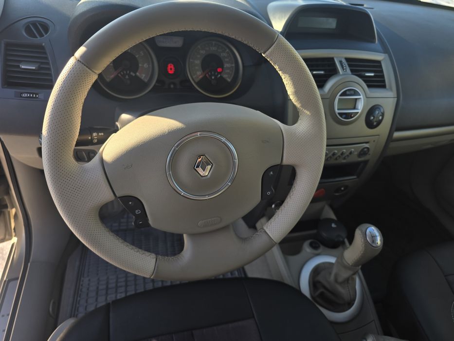 Renault Megane 2 Sedan 1.6   113 CP 2008. benzina.  AC funcțional