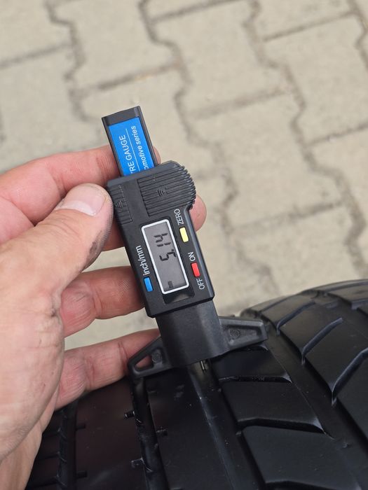 265 40 18 Pirelli