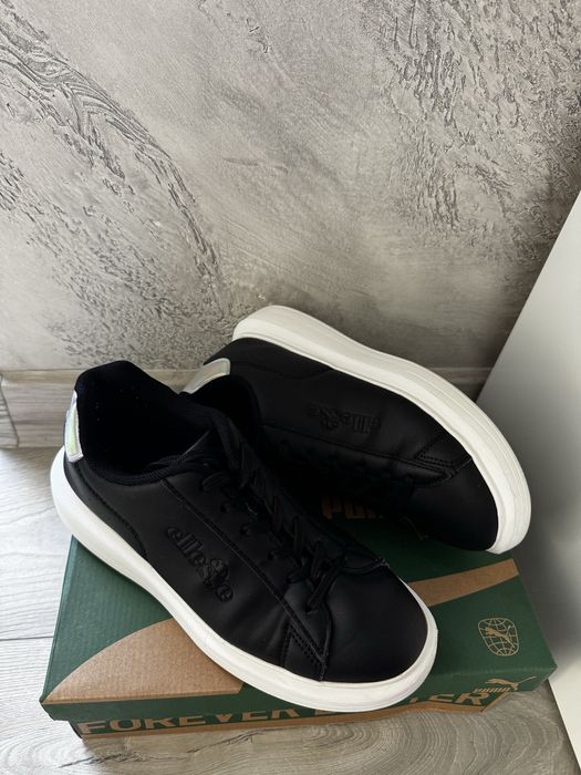 Дамски черни кецове Ellesse