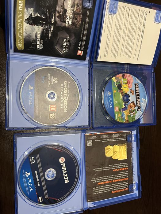 PlayStation 4 PRO 1TB + 3 игри на диск и 4 изтеглени + 2 контролера