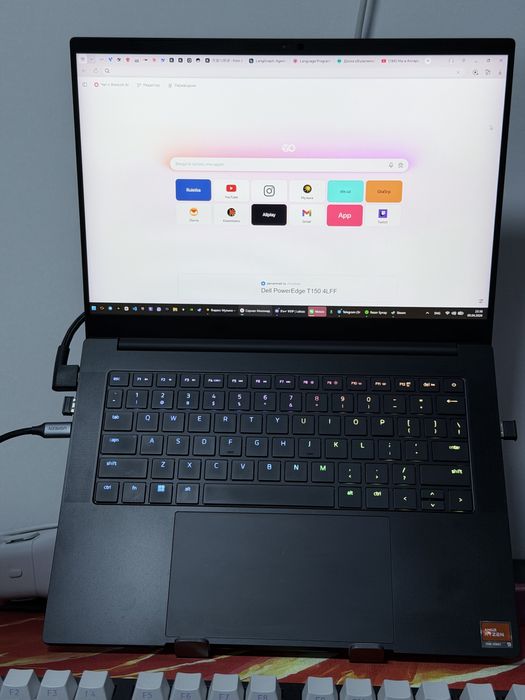 Продам свой ноутбук Razer blade 14 4070/8gb 32gb/1tb очень сильный !