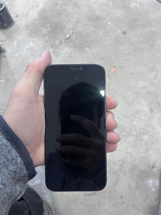 Срочно продается iPhone 12 про