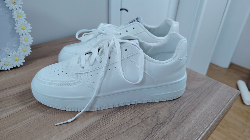 Нови кецове, дължина на стелка 27.5см