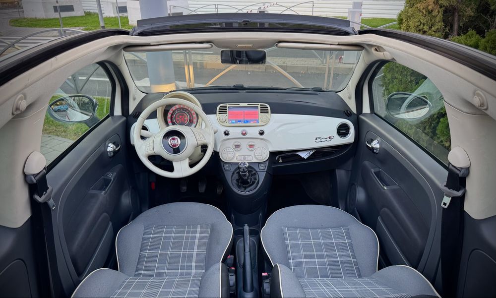 Fiat 500 Cabrio •2011•Diesel 1.3•E5// Navi,Xenon,Senzori//Inmatriculat