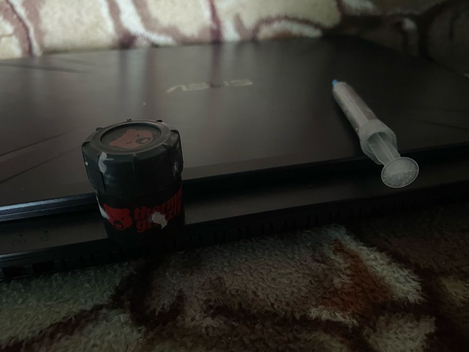 Vand laptop gamin Asus Tuf