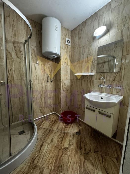 Отлично обзаведен ДВУСТАЕН апартамент - ЦЕНТЪР